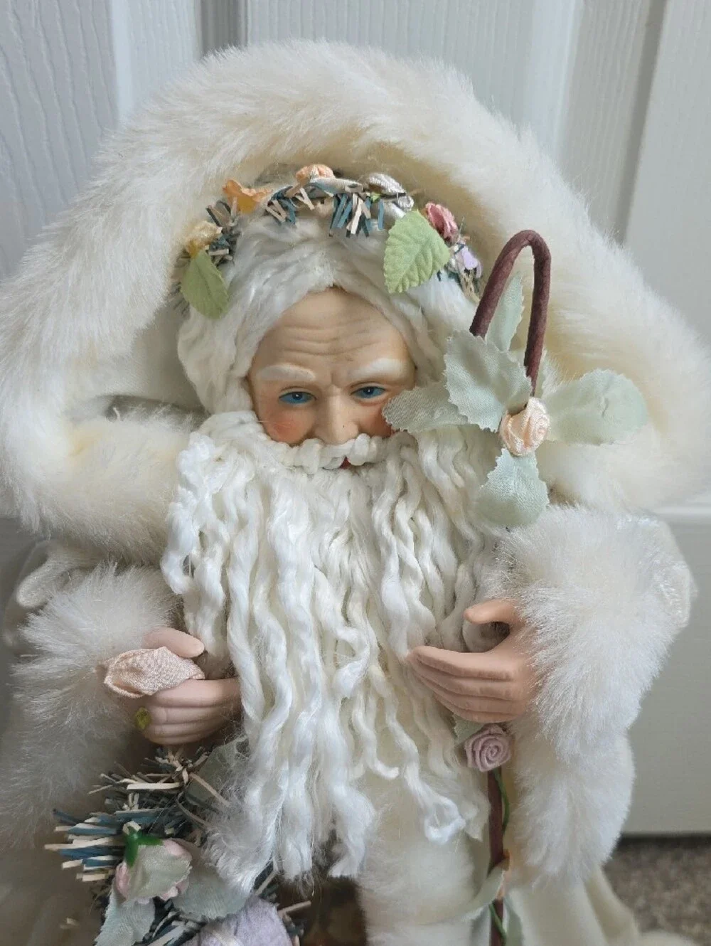 Vintage standing santa figurine 16